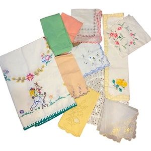 Vintage Shabby Chic Floral Embroidered Hankies, Table Linens,Napkins Lot